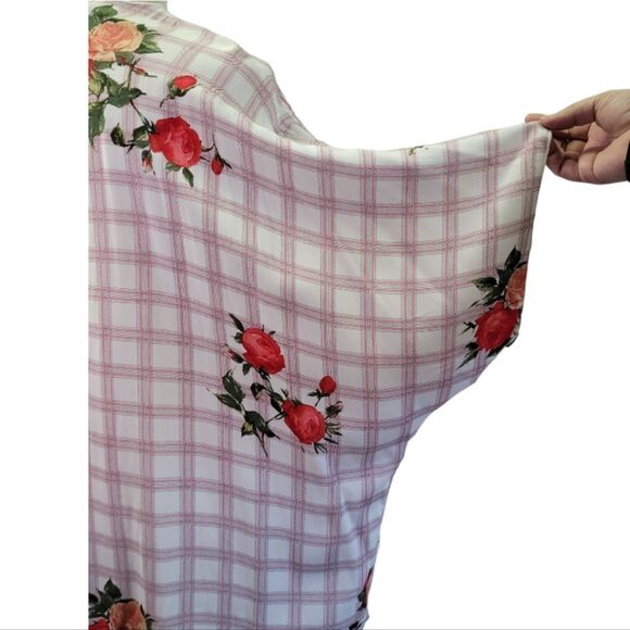 Zenobia shrug   - Picture 3 of 6